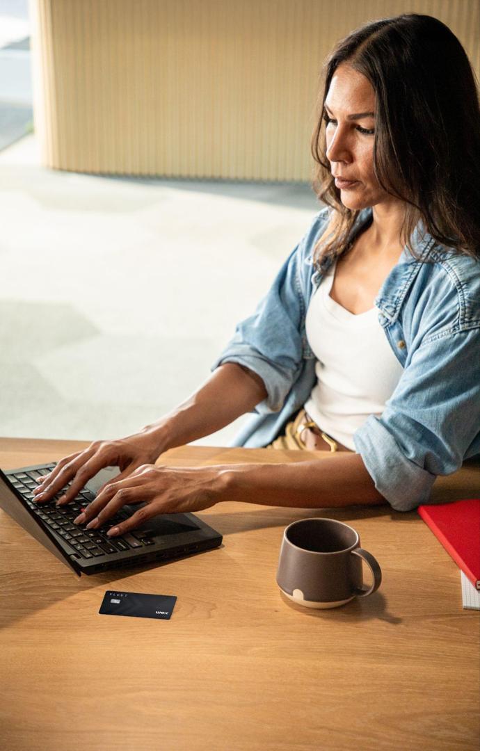 final_resized_SMB-model-2-desk-angle